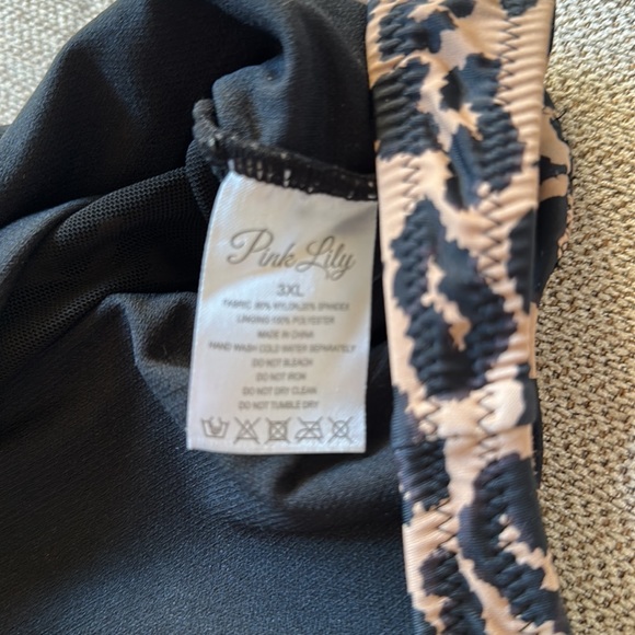 Cheetah Swim Suit! Size 3XL - Picture 4 of 4